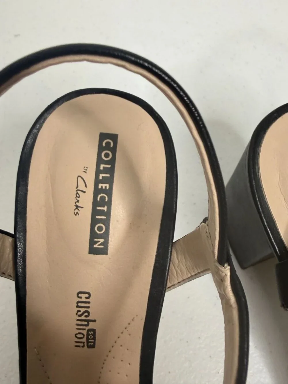 Clarks Deva Quest Black Comfort Block Heel Sandals Size 9